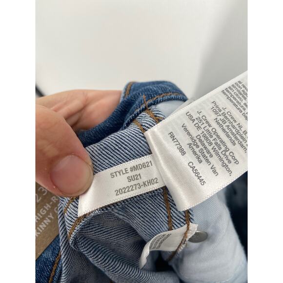 Madewell 10" High-Rise Skinny Crop Jeans in Welling Wash Summerweight Edition 23 - Picture 8 of 8